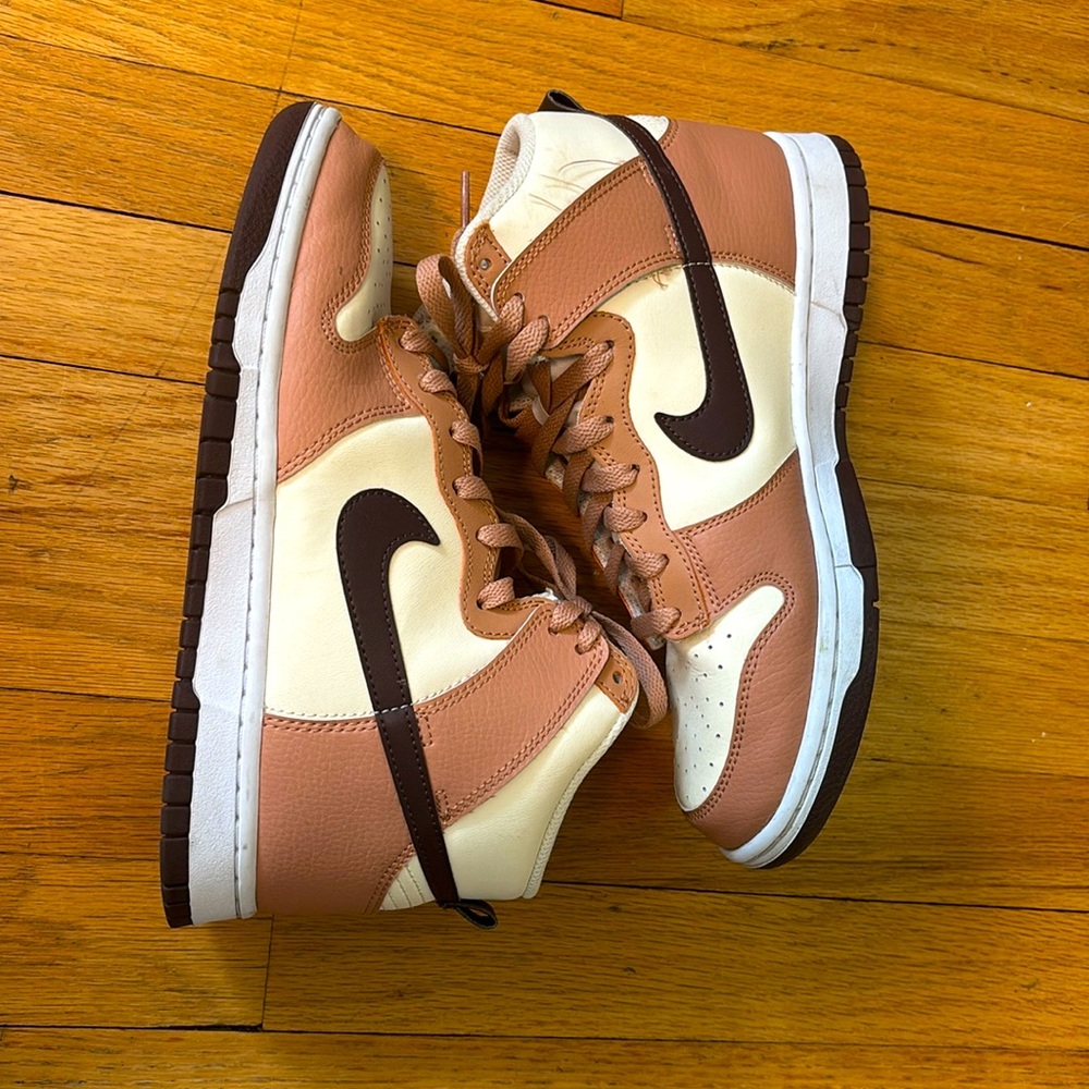 Nike Dunk High - Picture 1 of 5